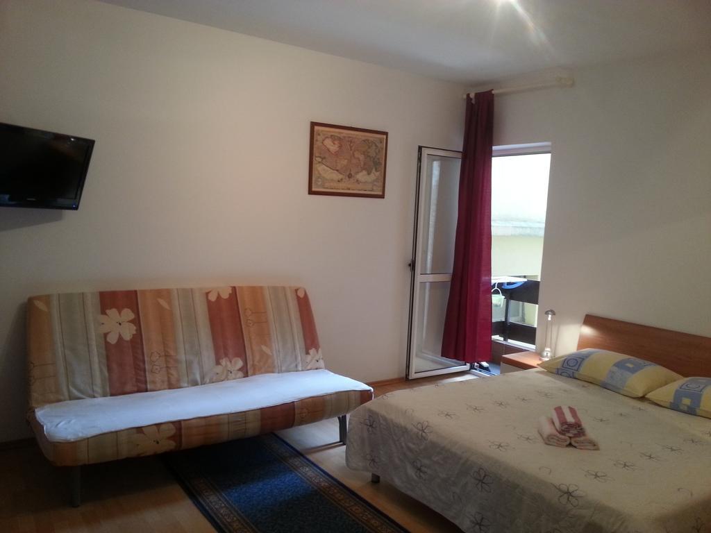 Studio Apartments Ivica Primosten Ruang foto